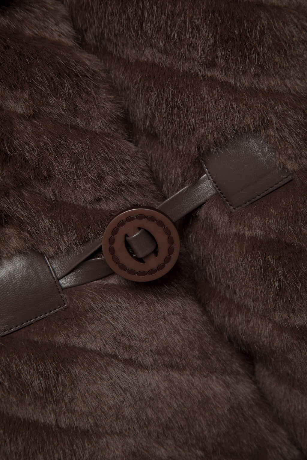 Lanidor Edle Weste - Fake Fur in Dunkelbraun