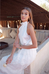 Choklate Paris - Satin Top Elisabeth in Weiß mit Schleife am Kragen - Elegantes Neckholder-Top