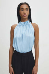 Choklate Paris Blusentop Elisabeth - Satin  - Schleife am Kragen Hellblau