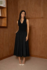 Choklate Paris Kleid aus raffiniertem Materialmix - Feinstrick-Oberteil mit Polokragen Marine Blau