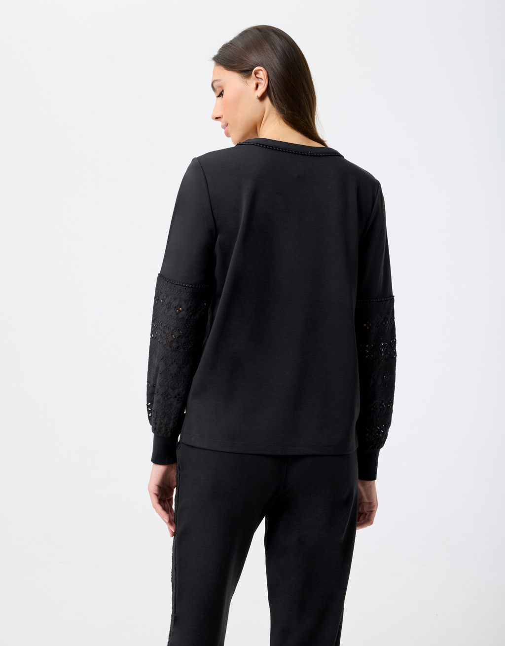 Pullover "LEA" mit Spitze - elegant & bequem in Schwarz - Leo & Ugo