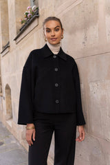 Attentif Paris handgefertigte kurze Wolljacke Schwarz