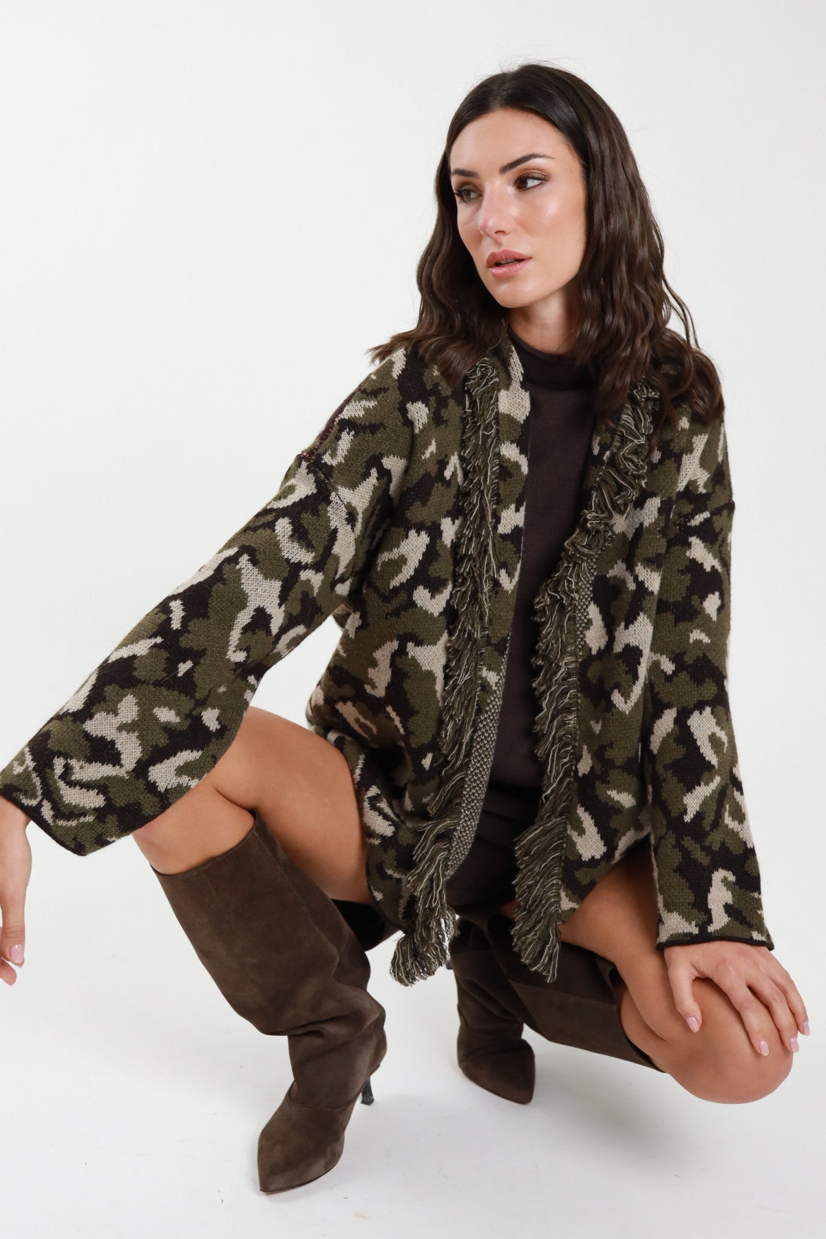 Susy Mix - Cardigan Camouflage mit Fransen und Statementprint