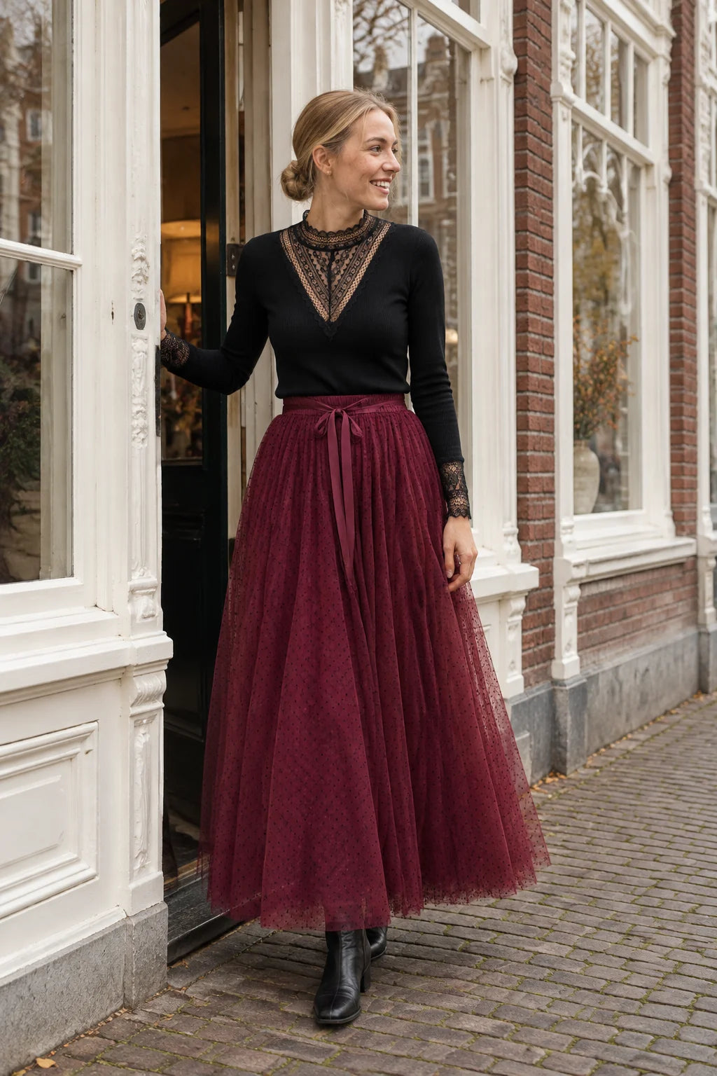 Choklate Paris Longsleeve Louna mit Spitzendetails Schwarz