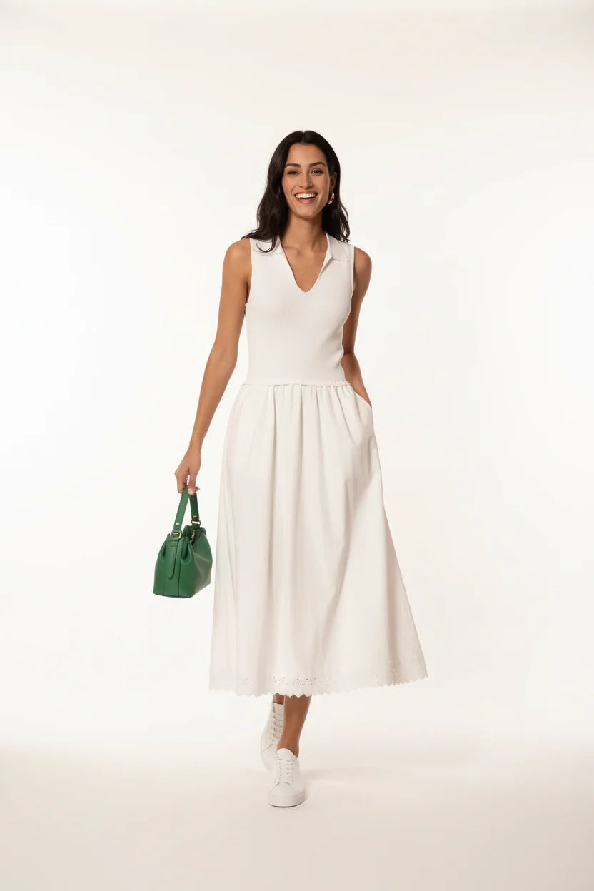 Choklate Paris Kleid aus raffiniertem Materialmix - Feinstrick-Oberteil mit Polokragen Weiß