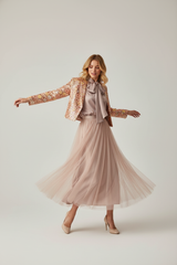 Choklate Paris Outfit - Kurzer Blazer Blumenmeer mit Rundhalsausschnitt, Elisabeth-Bluse und Tüllrock Ambre