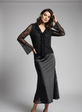 Choklate Paris Outfit - Rüschenbluse und Satinrock