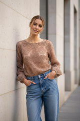 Choklate Paris Rosettenbluse in Taupe - Streetstyle Look