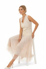 Choklate Paris Spitzentop - Natürliche sitzende Pose