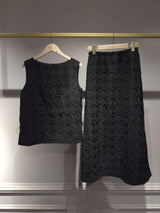 Choklate Paris - Langer schwarzer Rock aus strukturiertem Material - ausgestellter Midirock mit Innenfutter