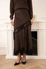 Choklate Paris - Asymmetrischer Satinrock in Braun mit Spitzendetails