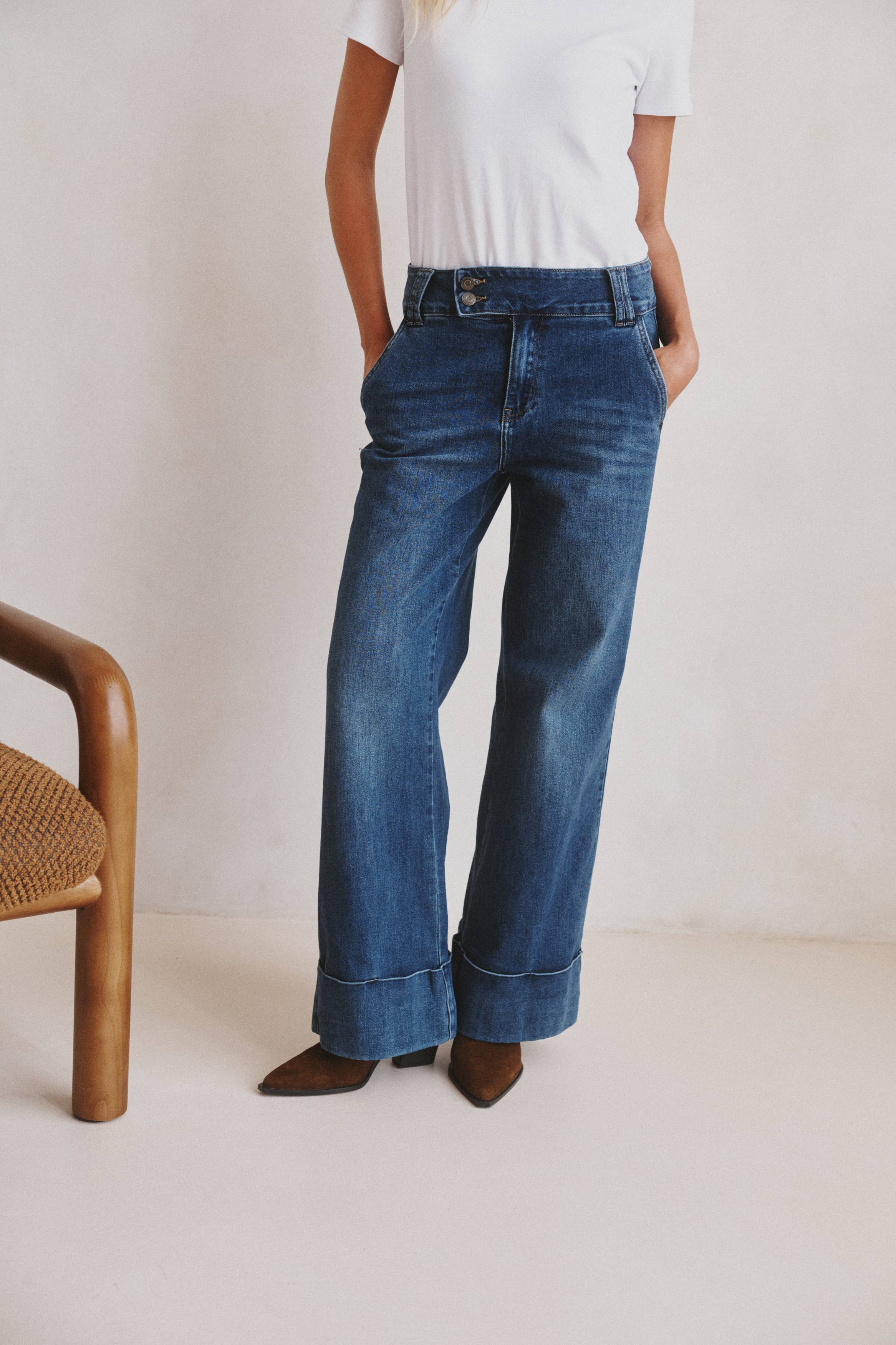 Produktname:  Ana & Lucy Wide-Straight-Jeans „Elysia“ Dunkelblau mit hoher Taille