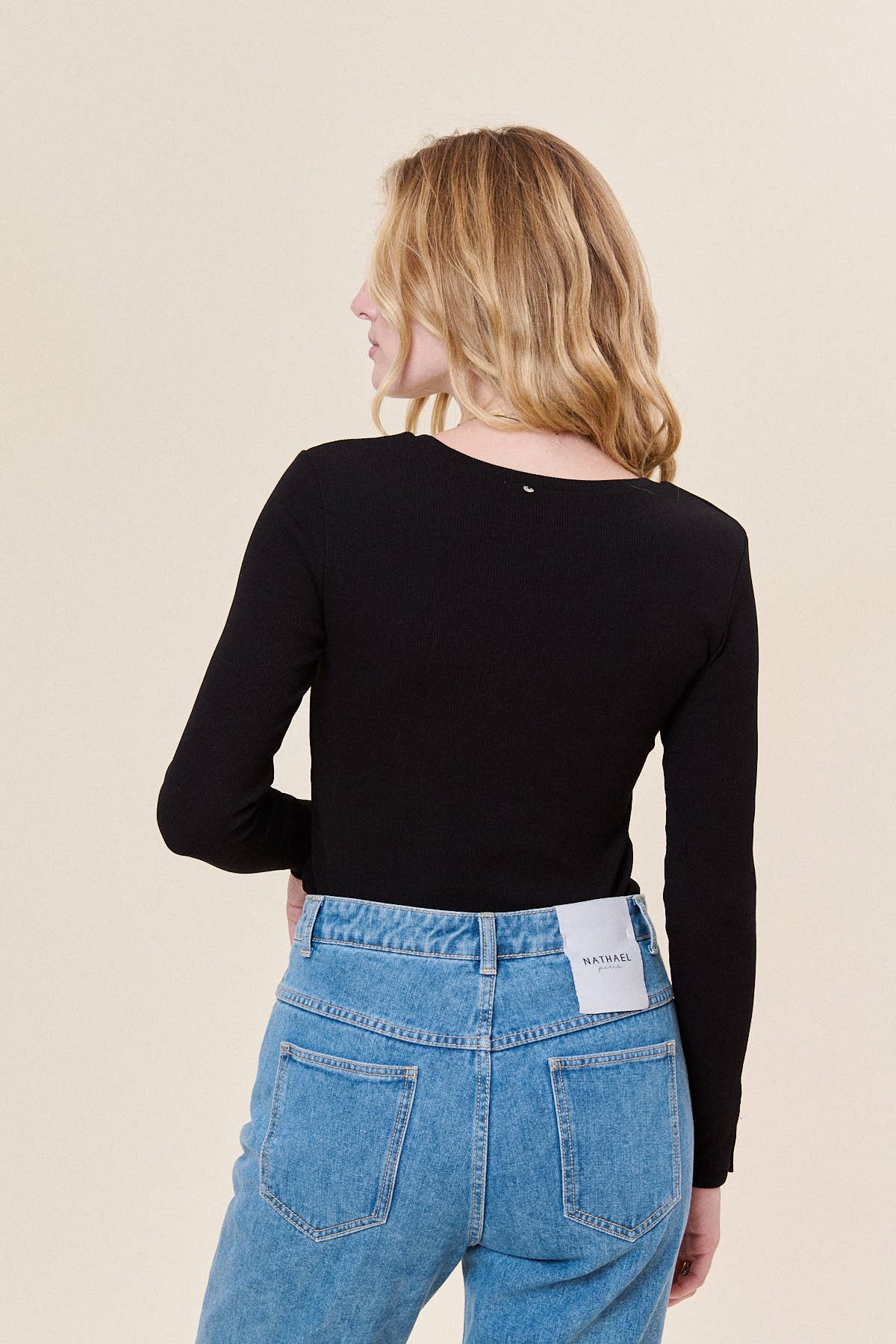 Langärmeliges T‑Shirt aus gerippter Baumwolle: Ecru / L