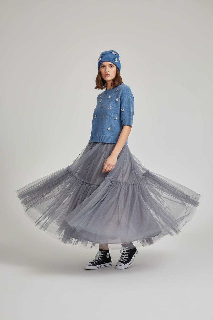 Dynamisches Produktbild - Bonnet & Nelida in Jeansblau mit grauem Tüllrock