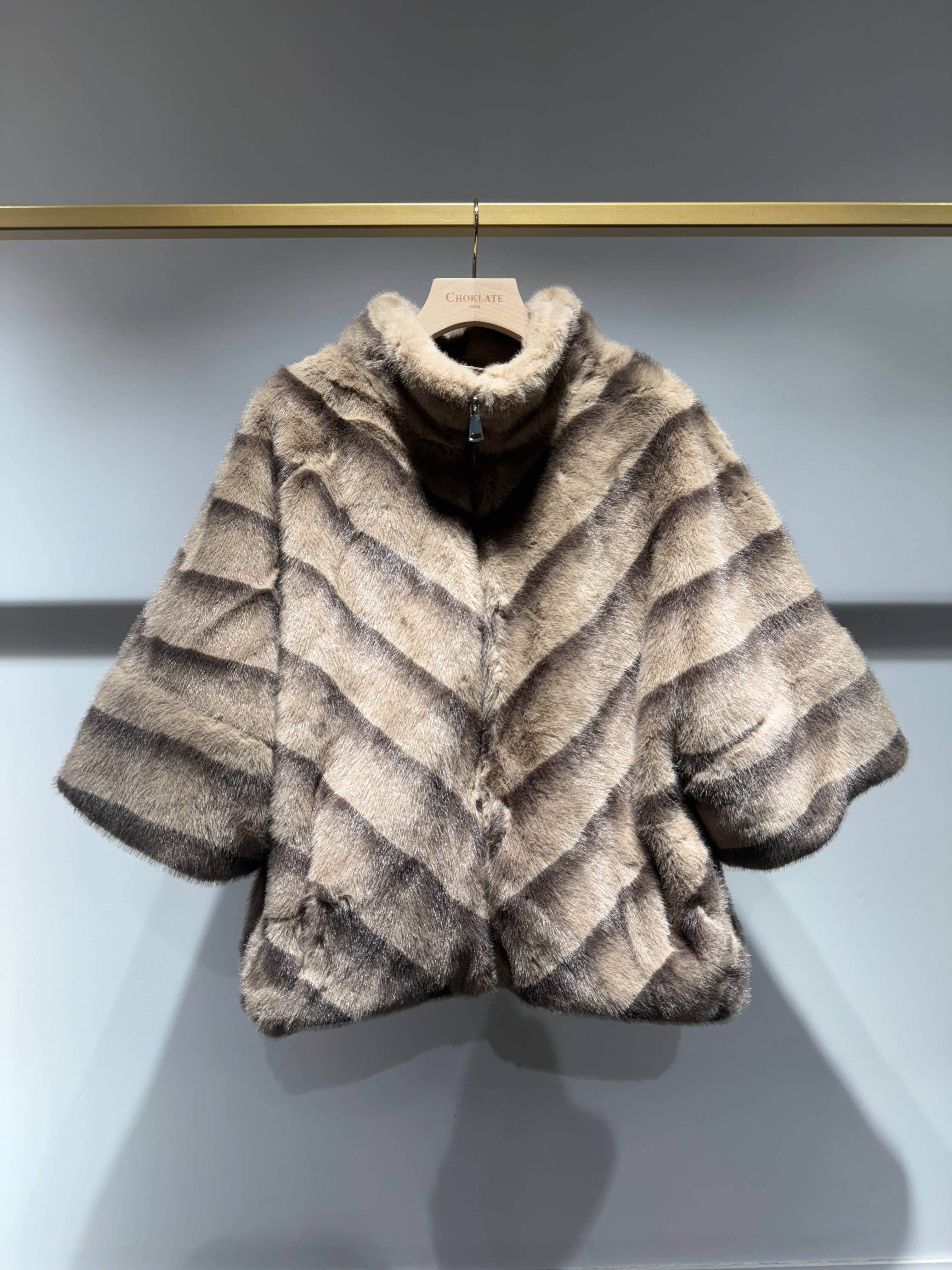 Choklate Paris - Cape - Jacke aus edlem Fake Fur "Kopenhagen" - Taupe