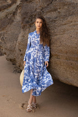 Choklate Paris Maxikleid Marbella in Indigoblau & Weiß Blumenprint Viskose-Seide