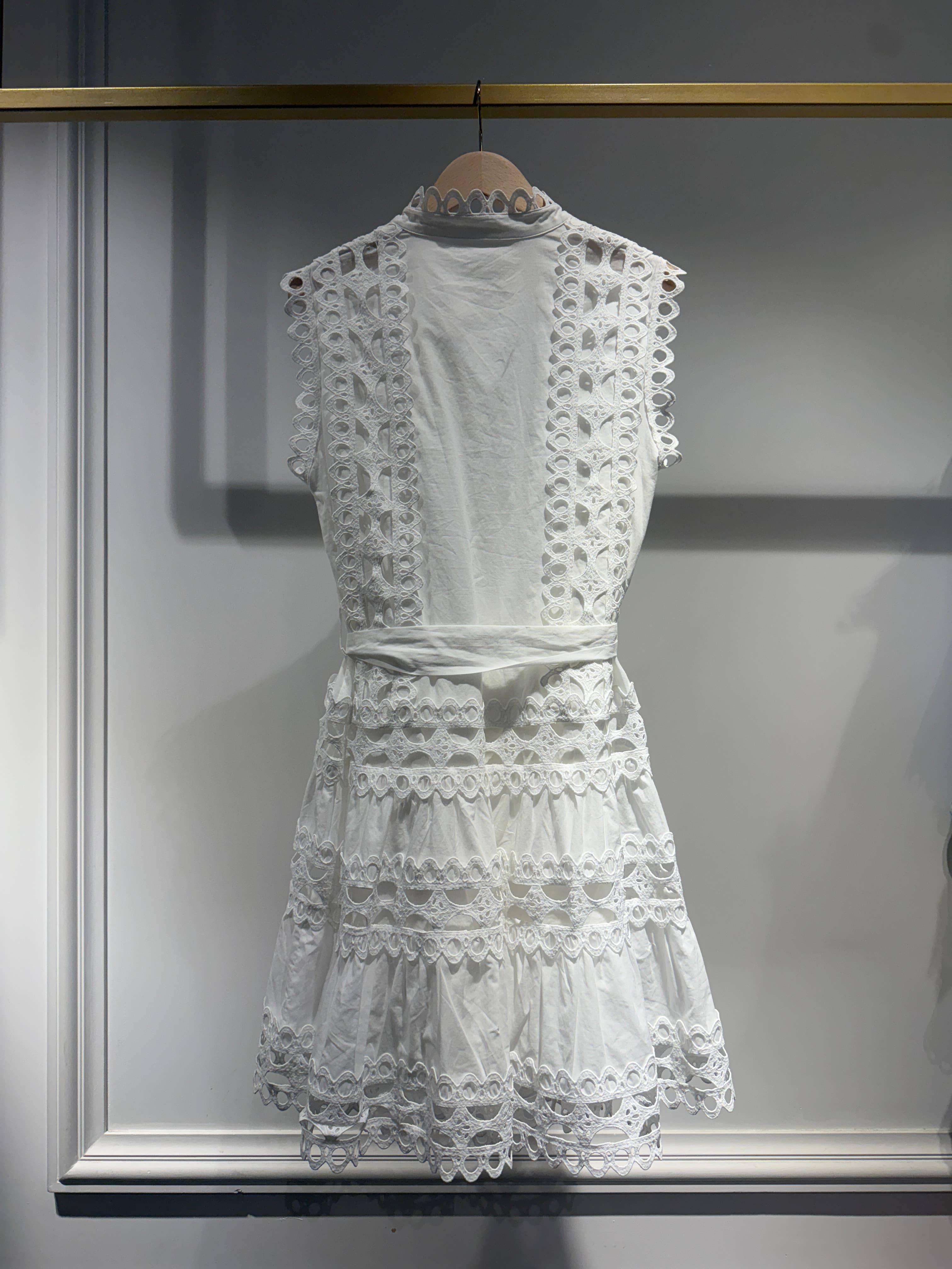Choklate Paris Ellie kurzes Kleid Weiß aus 100 % Baumwolle