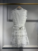 Choklate Paris Ellie kurzes Kleid Weiß aus 100 % Baumwolle
