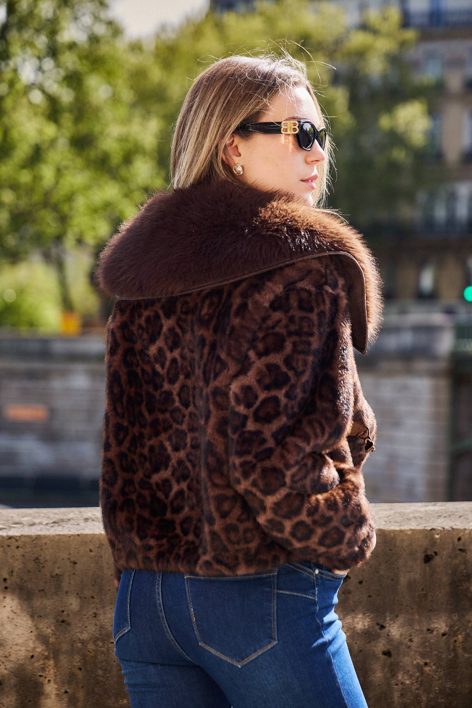 Giovanni Paris Kunstfelljacke „Lydia“ Dunkler Leopard mit großem Kragen