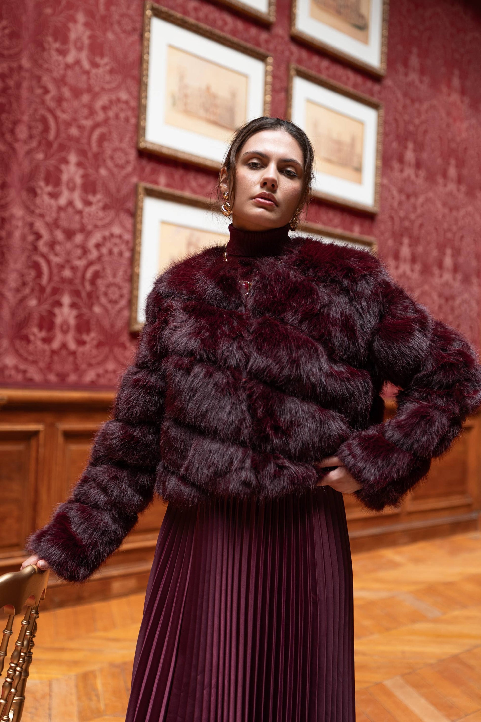 Kurze Jacke aus Kunstpelz "Paula" in Dunkelrot