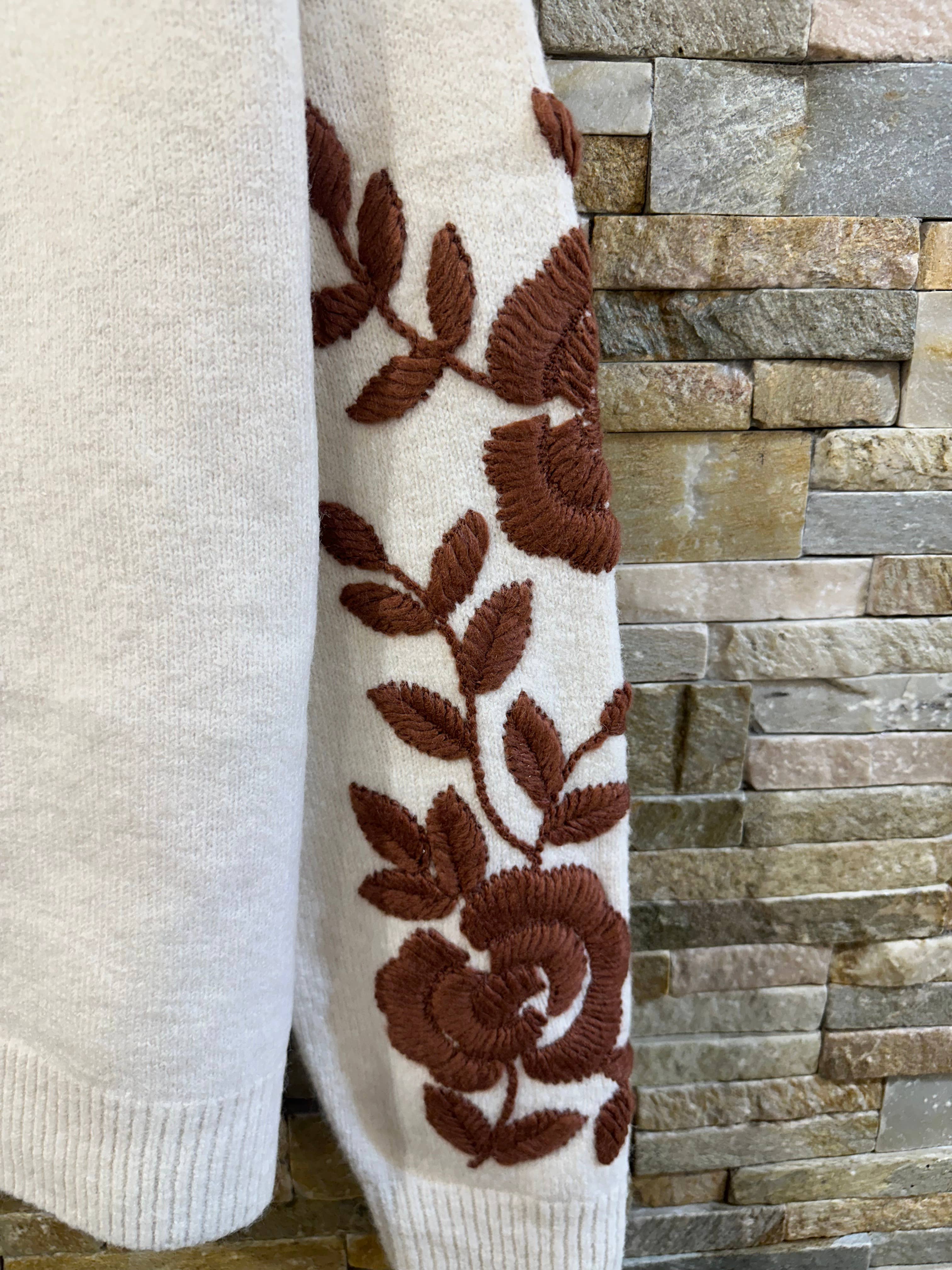 Audrey by Afinity bestickte Strickjacke mit Blumen Beige-Braun