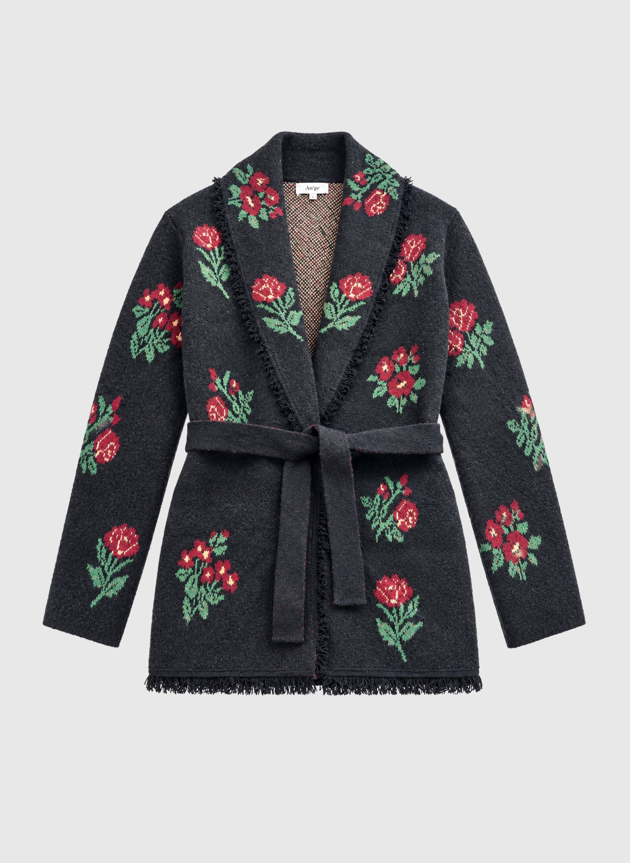 AN’GE Paris NAMALIA lange Jacquard-Strickjacke Schwarz mit Blumen und Gürtel