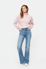 Lanidor Kuschelpullover Rosa mit Flared Jeans - Lässiger Style