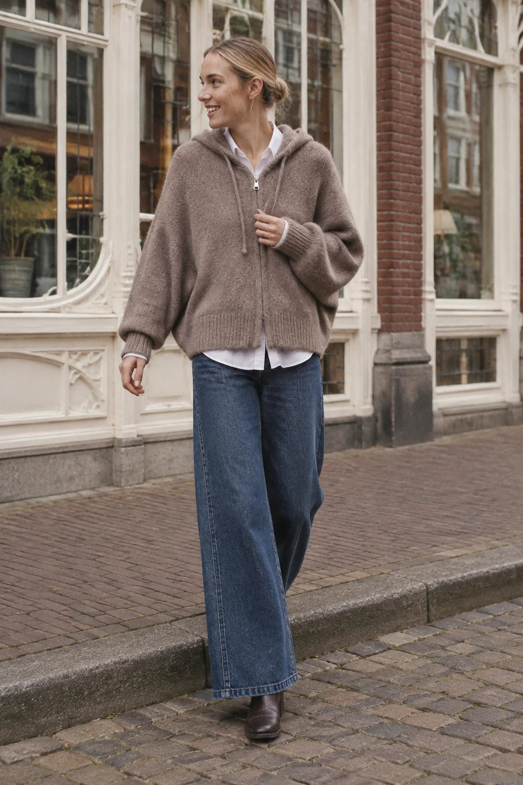 Tamba Kapuzen-Strickjacke mit Fledermausärmeln Shipwreck-Taupe