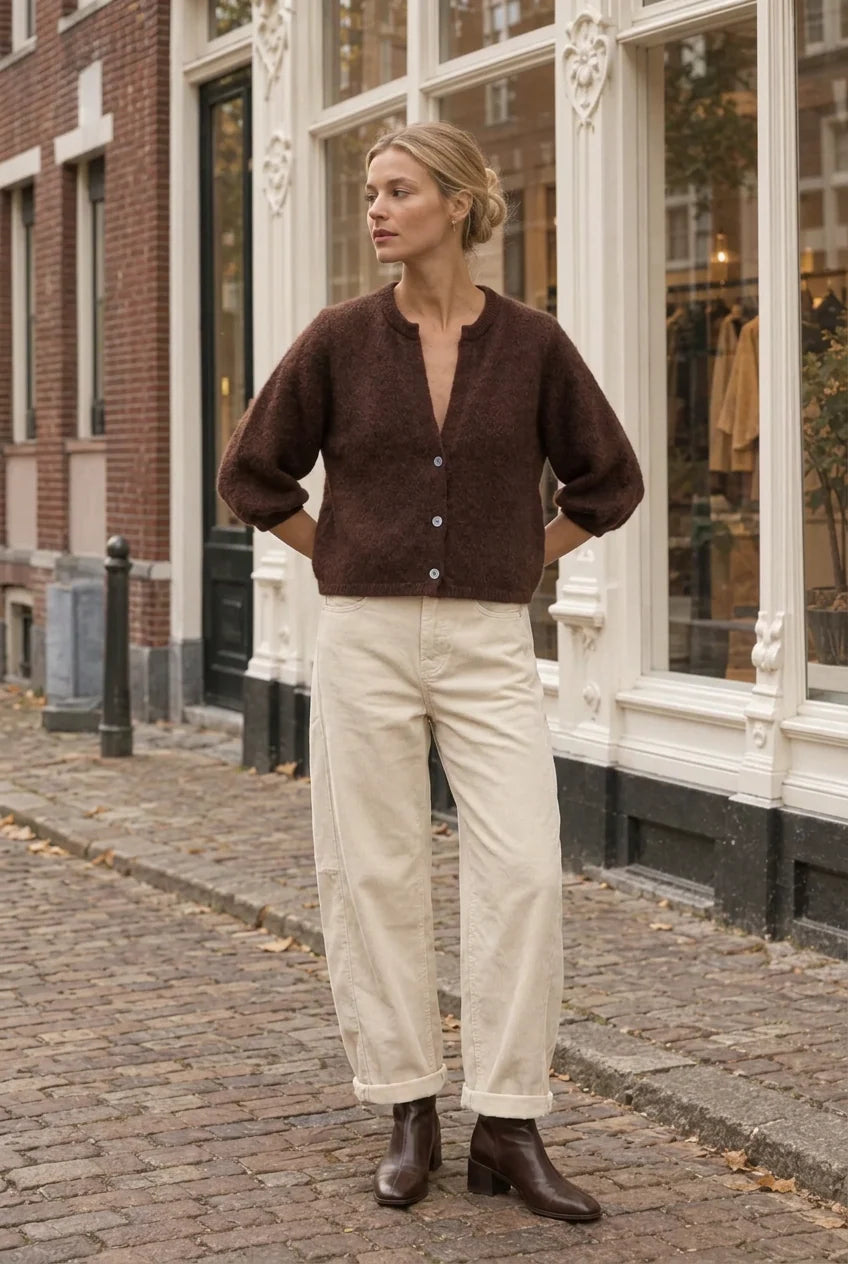 TAMBA flauschiger Strickcardigan mit V-Ausschnitt Espresso-Braun