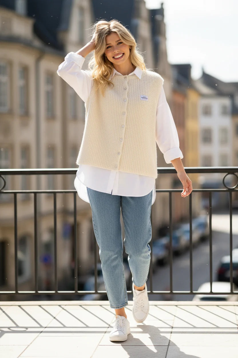 Zwillingsherz Strickweste Beige Knöpfe Patch