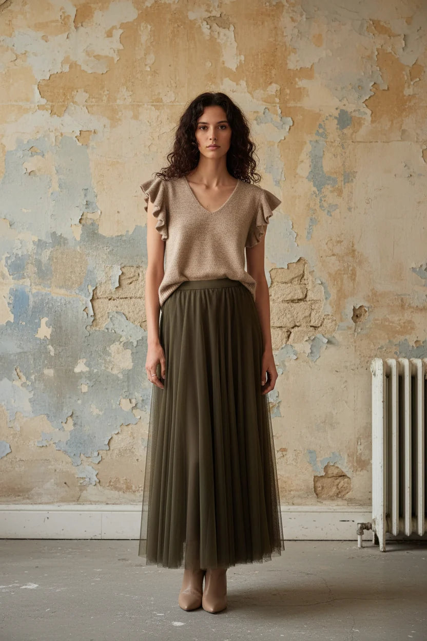 Lulumary Rüschenpullover in Taupe mit V-Ausschnitt
