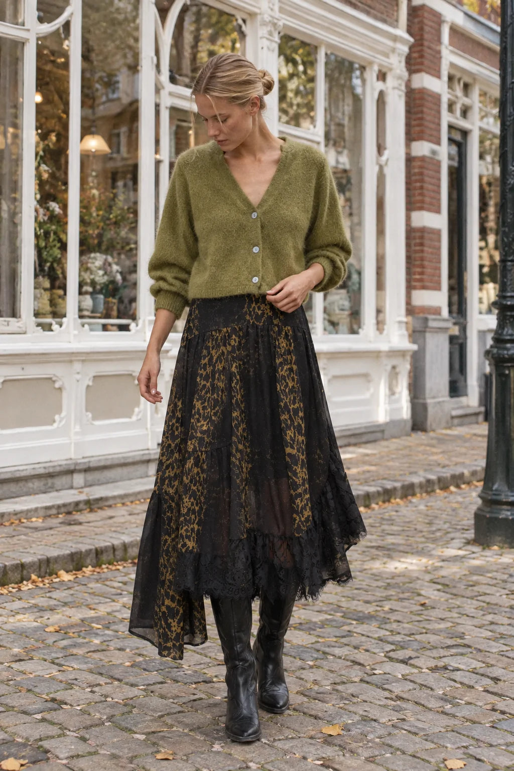 Tamba flauschiger Strickcardigan mit V-Ausschnitt Olive