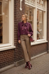 Tamba Flauschige Strickjacke mit Schluppenkragen Pflaume