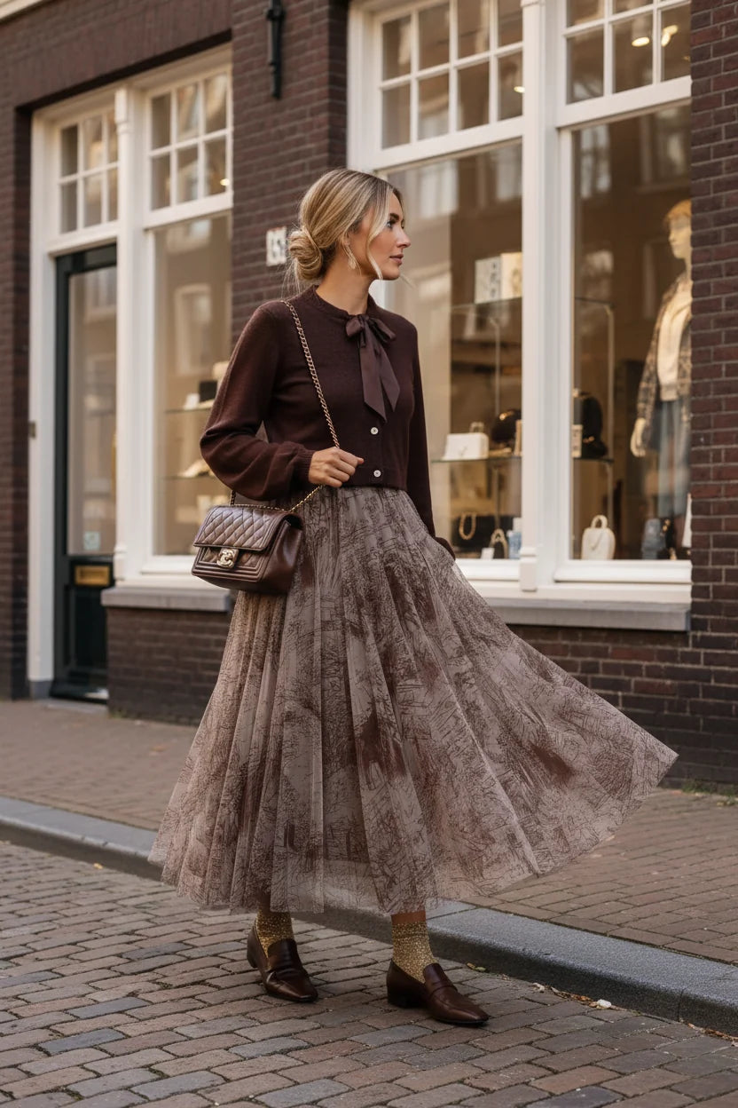 Choklate Paris Tüllrock mit Toile de Jouy Druck - Langer Tüllrock in Taupe