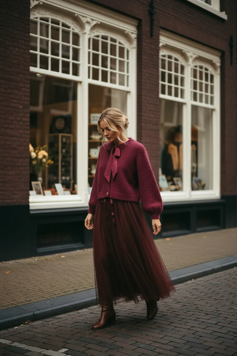Tamba Flauschige Strickjacke mit Schluppenkragen Bordeaux