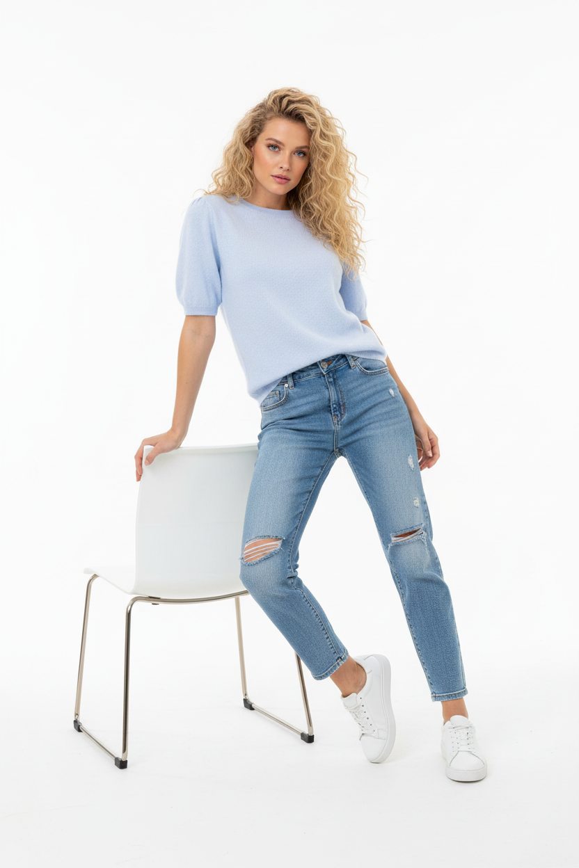 Zwillingsherz Kaschmir-Pullover mit Distressed Jeans